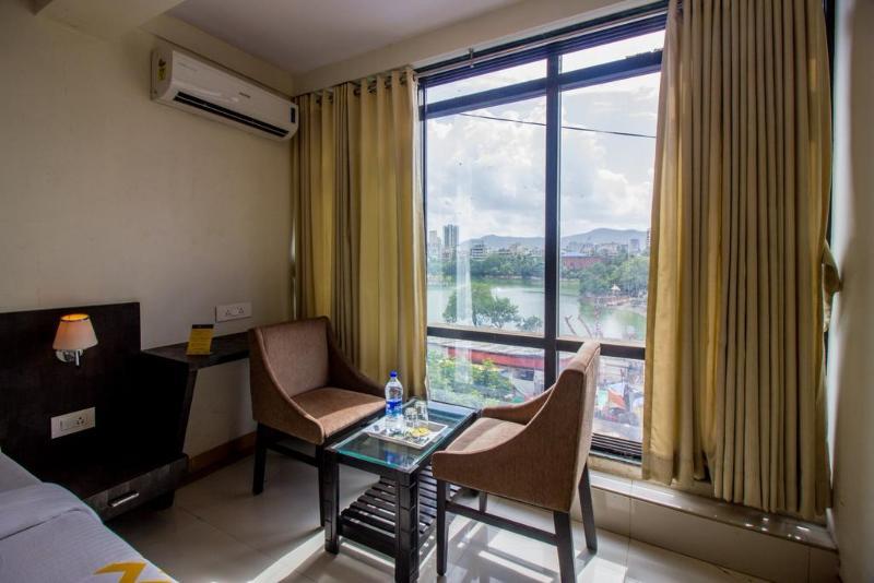 Fabexpress Time Square Hotel Тане Екстериор снимка
