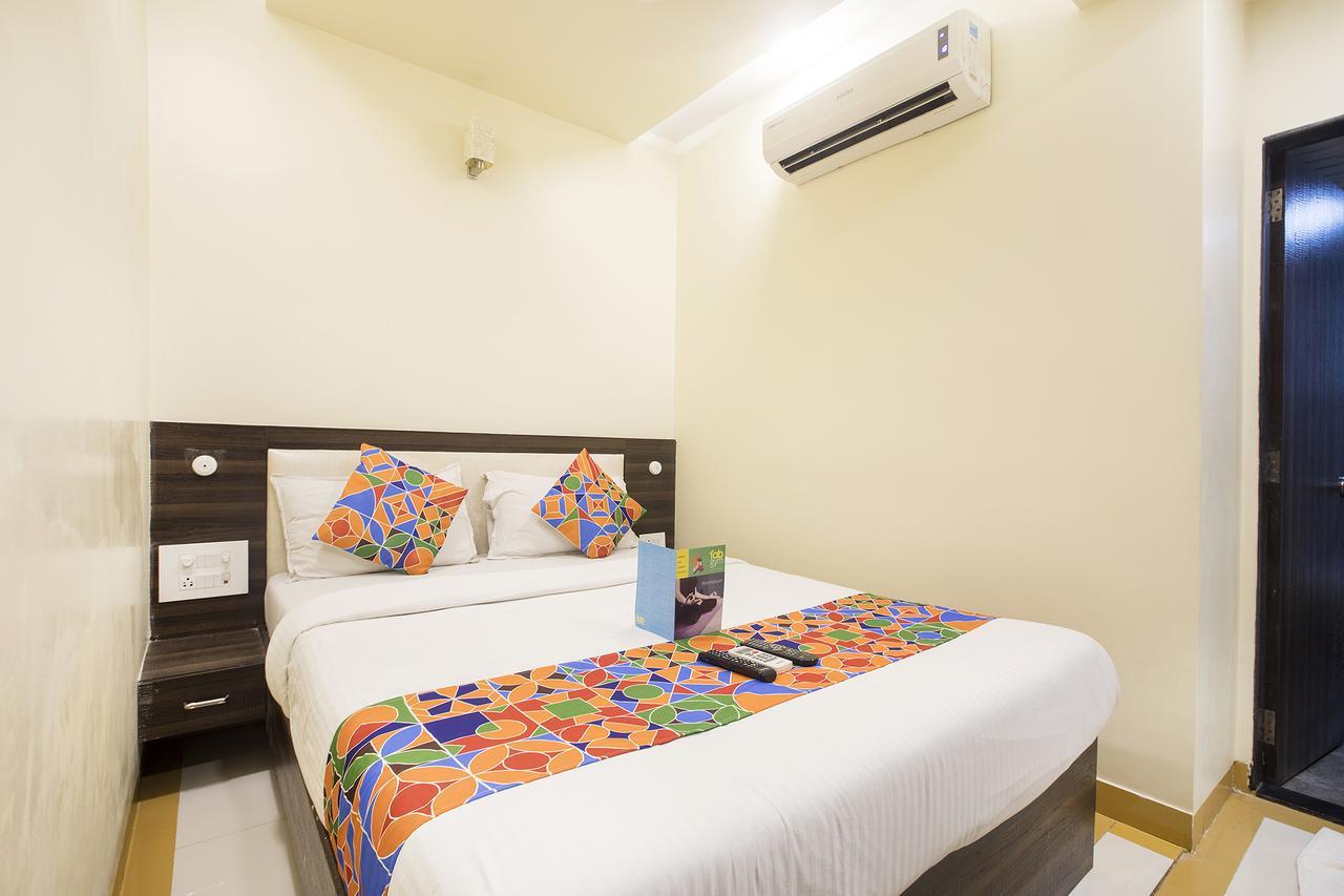 Fabexpress Time Square Hotel Тане Екстериор снимка