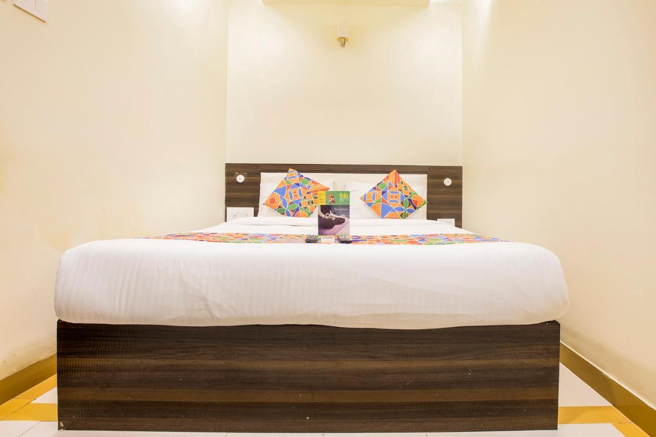 Fabexpress Time Square Hotel Тане Екстериор снимка