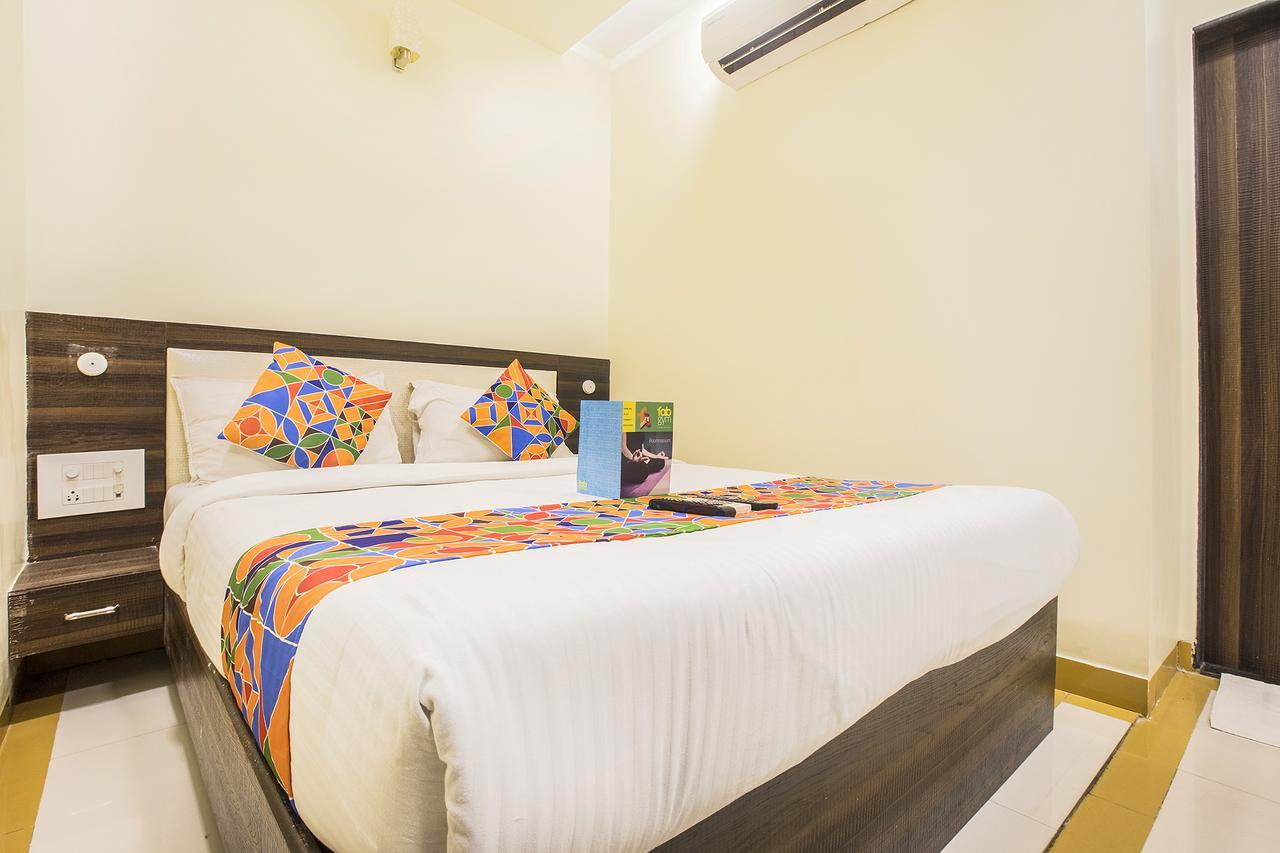 Fabexpress Time Square Hotel Тане Екстериор снимка