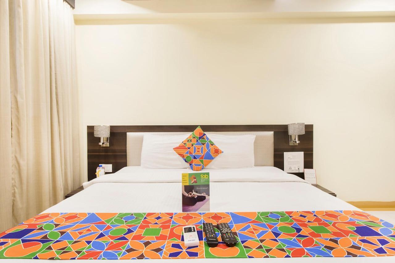 Fabexpress Time Square Hotel Тане Екстериор снимка
