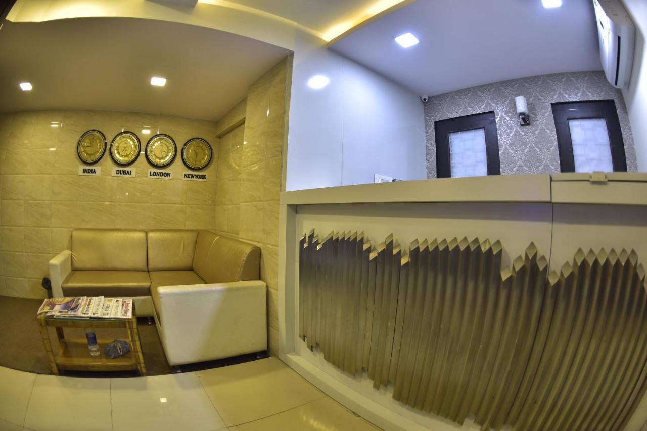 Fabexpress Time Square Hotel Тане Екстериор снимка