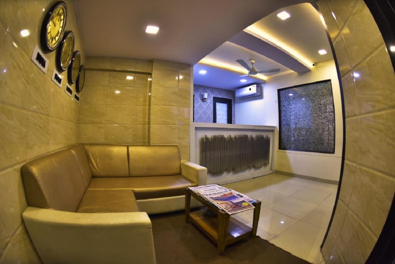 Fabexpress Time Square Hotel Тане Екстериор снимка