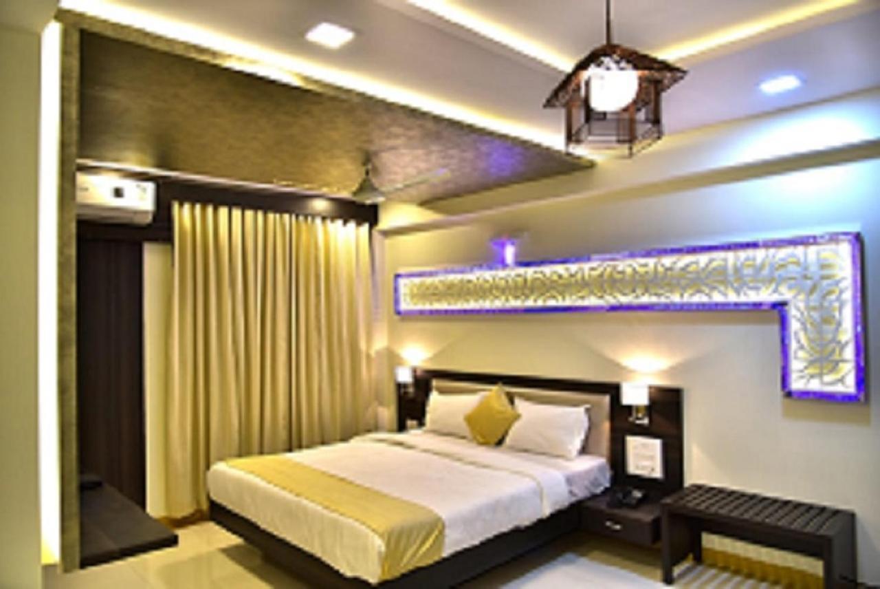 Fabexpress Time Square Hotel Тане Екстериор снимка