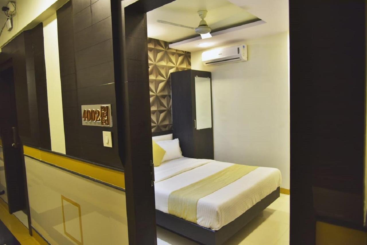 Fabexpress Time Square Hotel Тане Екстериор снимка