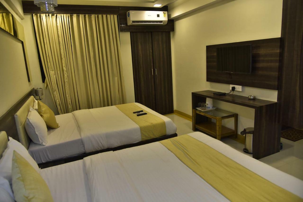 Fabexpress Time Square Hotel Тане Екстериор снимка