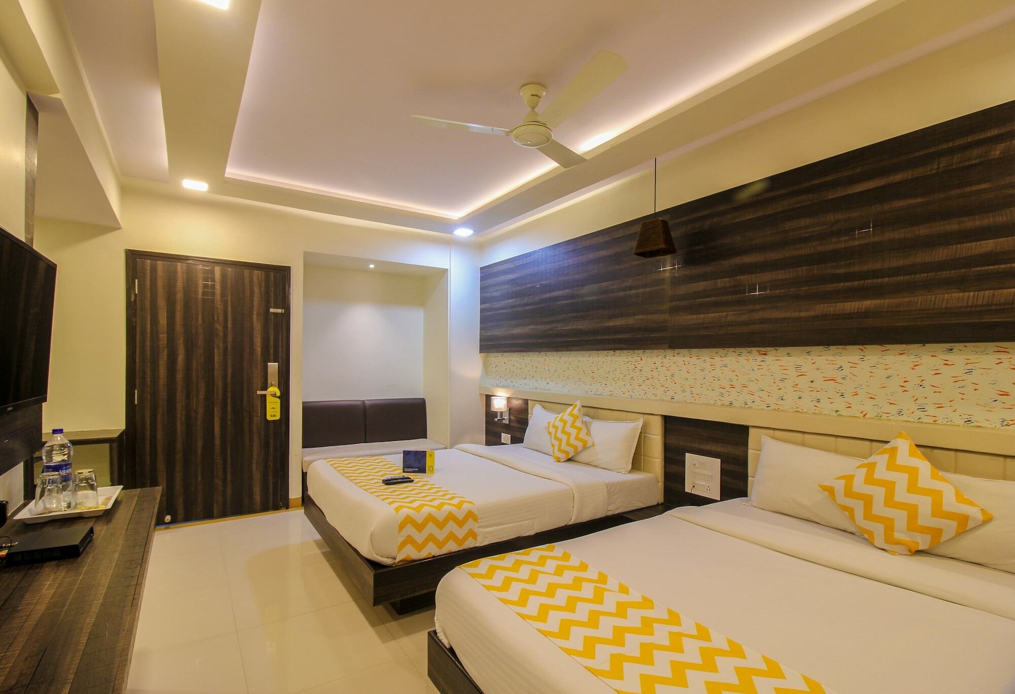 Fabexpress Time Square Hotel Тане Екстериор снимка