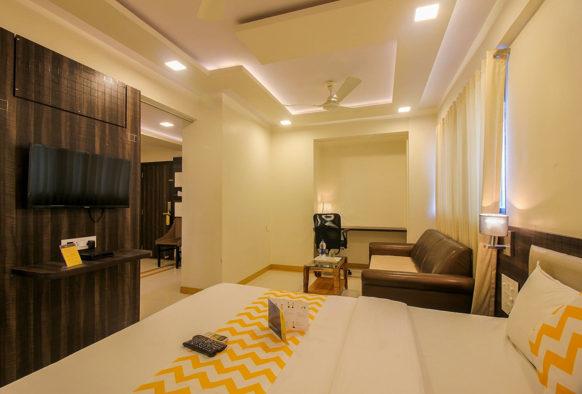 Fabexpress Time Square Hotel Тане Екстериор снимка